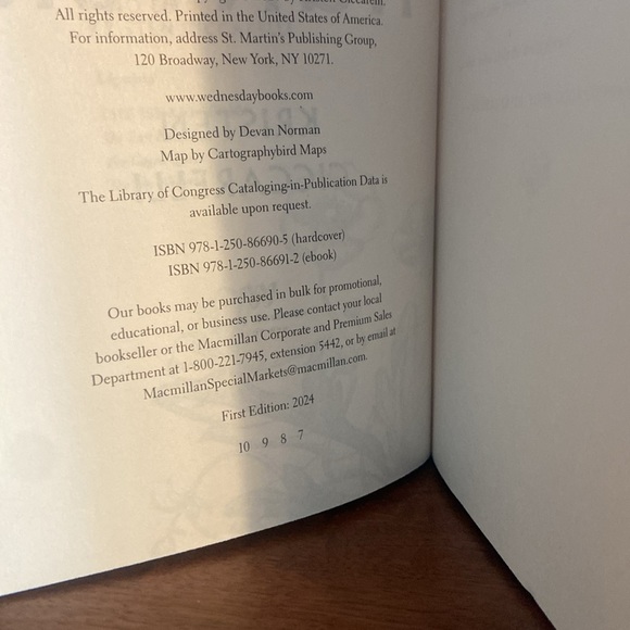 Heartless Hunter - The Crimson Moth - Book 1. Custom sprayed edges - Picture 5 of 5